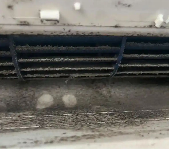 鄱阳空调吹的风有股烧焦味是怎么回事